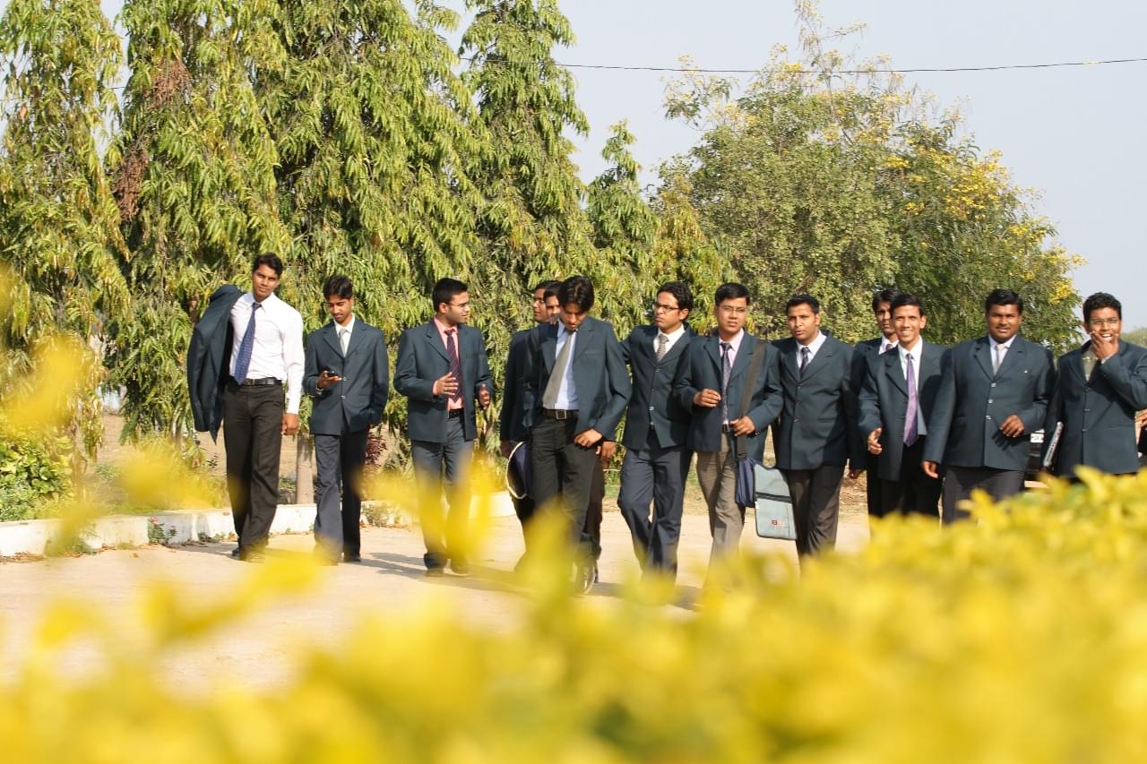 Vishwa Vishwani Institute of Systems and Management Hyderabad Campus photo 22